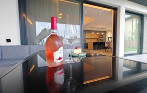 Tasteful Escape Minutes from the Capital - Otopeni, Romania