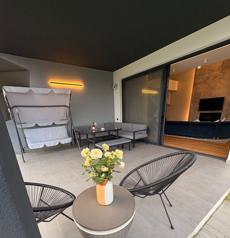 Tasteful Escape Minutes from the Capital - Otopeni, Romania