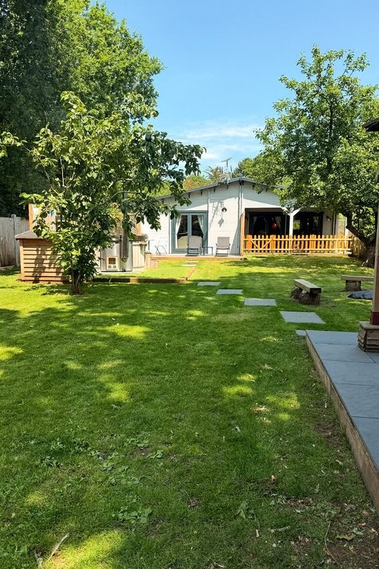 Little Yew Tree Lodge - Portsmouth, United Kingdom