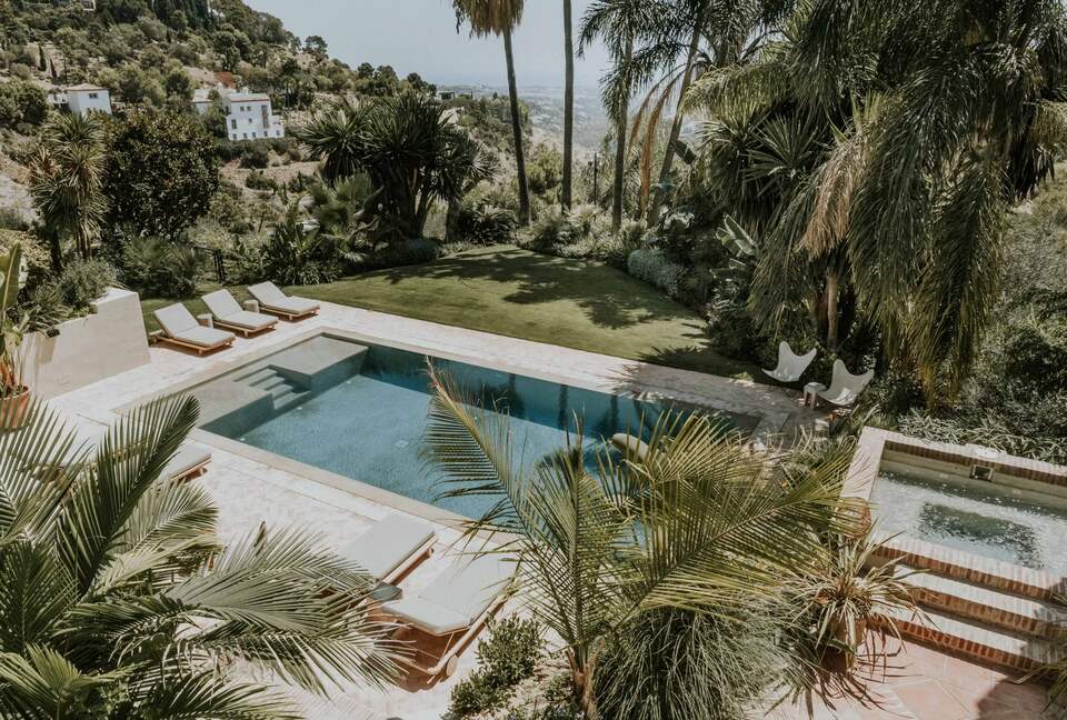 A Modern Sanctuary in Marbella’s Prestigious Hills - Benahavís, Spain