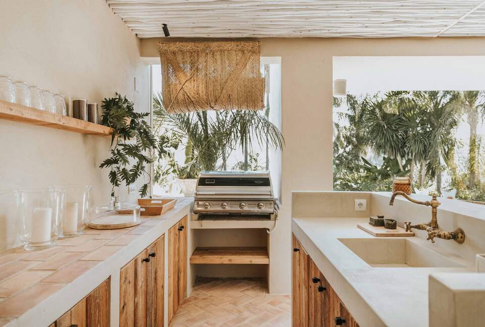 A Modern Sanctuary in Marbella’s Prestigious Hills - Benahavís, Spain