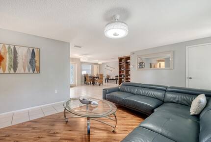 Spacious Sarasota Escape near Siesta Beach - Sarasota, Florida