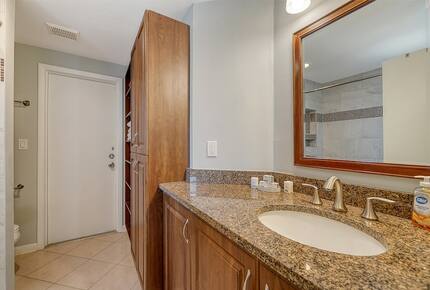 Spacious Sarasota Escape near Siesta Beach - Sarasota, Florida