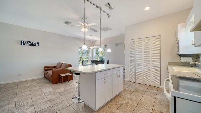 Spacious Sarasota Escape near Siesta Beach - Sarasota, Florida
