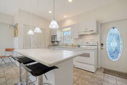 Spacious Sarasota Escape near Siesta Beach - Sarasota, Florida