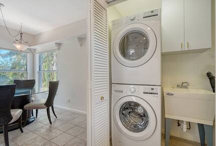 Spacious Sarasota Escape near Siesta Beach - Sarasota, Florida