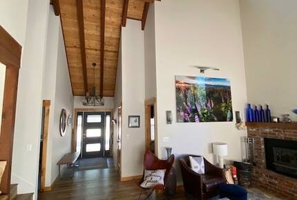 Sleeping Bear Cabin | Forest View Mountain Retreat in Truckee - Truckee, California