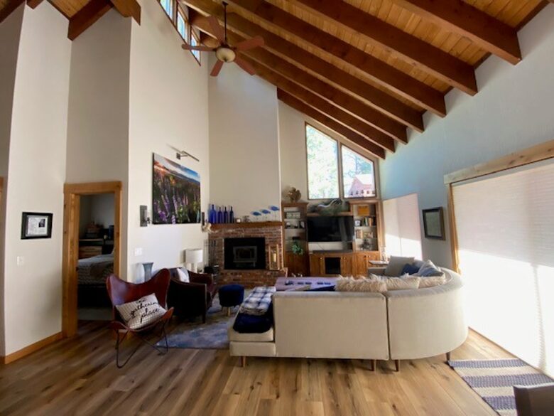 Sleeping Bear Cabin | Forest View Mountain Retreat in Truckee - Truckee, California