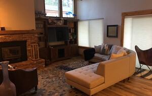 Sleeping Bear Cabin | Forest View Mountain Retreat in Truckee - Truckee, California