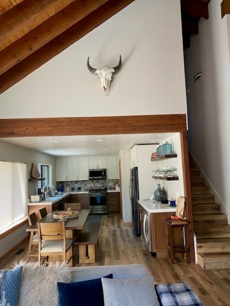 Sleeping Bear Cabin | Forest View Mountain Retreat in Truckee - Truckee, California