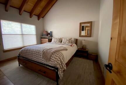 Sleeping Bear Cabin | Forest View Mountain Retreat in Truckee - Truckee, California