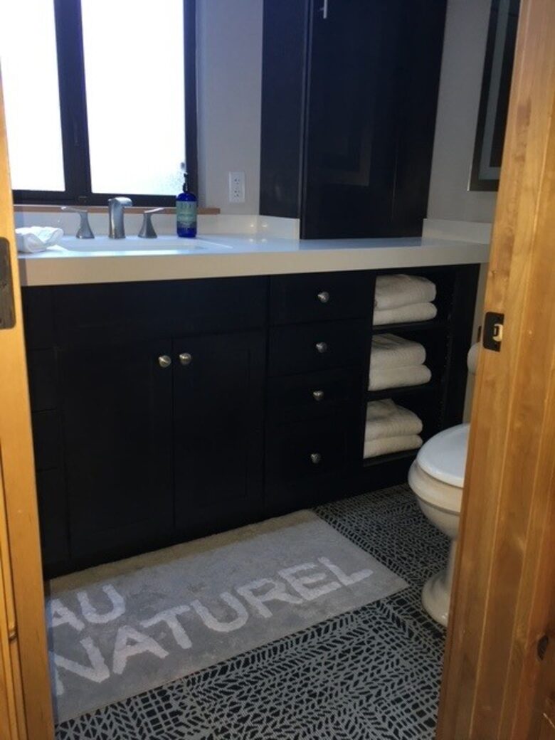 Sleeping Bear Cabin | Forest View Mountain Retreat in Truckee - Truckee, California