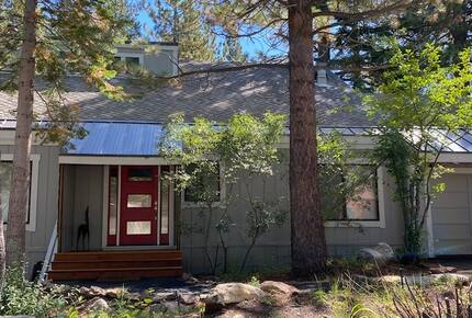 Sleeping Bear Cabin | Forest View Mountain Retreat in Truckee - Truckee, California