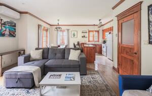 Cozy Mont Tremblant Retreat with Pool & Trails - Mont tremblant, Canada