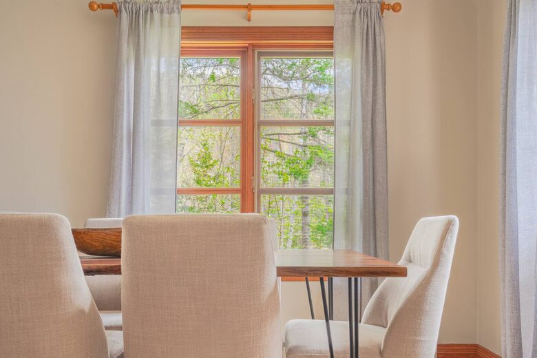 Cozy Mont Tremblant Retreat with Pool & Trails - Mont tremblant, Canada