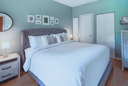 Cozy Mont Tremblant Retreat with Pool & Trails - Mont tremblant, Canada