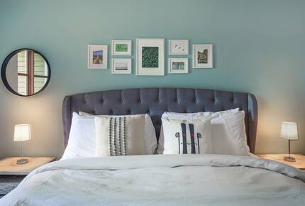 Cozy Mont Tremblant Retreat with Pool & Trails - Mont tremblant, Canada