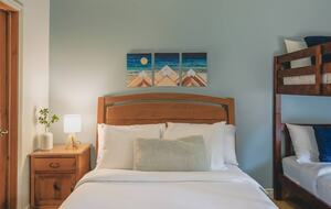 Cozy Mont Tremblant Retreat with Pool & Trails - Mont tremblant, Canada