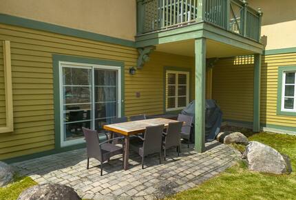 Cozy Mont Tremblant Retreat with Pool & Trails - Mont tremblant, Canada