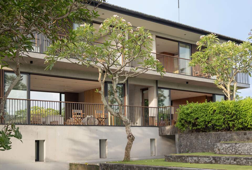 Modern Balinese Masterpiece by the Sea - Kabupaten Badung, Indonesia