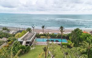 Modern Balinese Masterpiece by the Sea - Kabupaten Badung, Indonesia