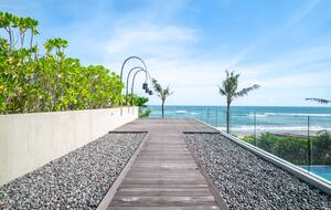 Modern Balinese Masterpiece by the Sea - Kabupaten Badung, Indonesia