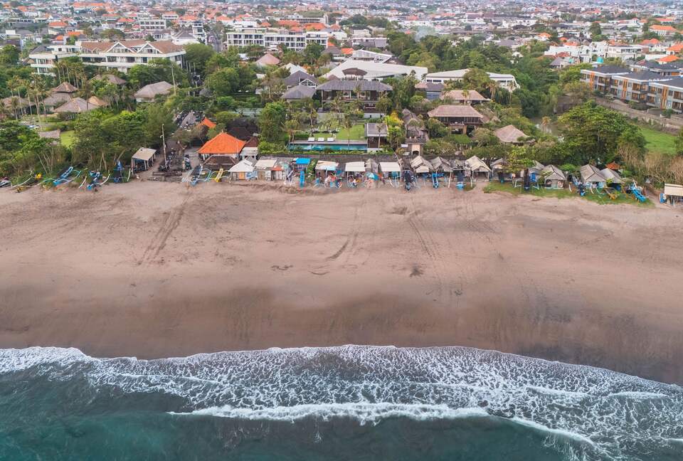 Modern Balinese Masterpiece by the Sea - Kabupaten Badung, Indonesia