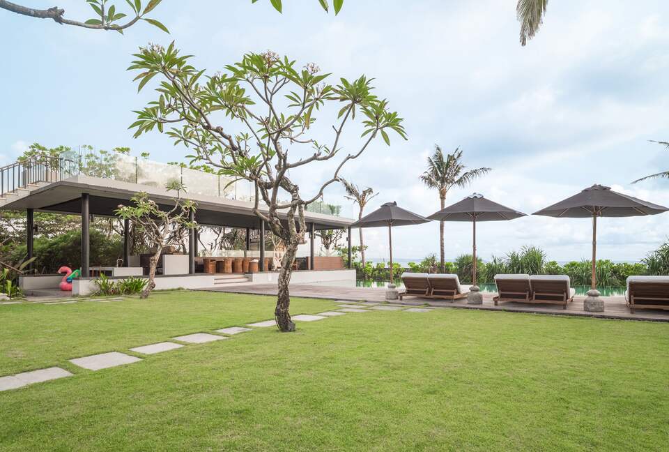 Modern Balinese Masterpiece by the Sea - Kabupaten Badung, Indonesia