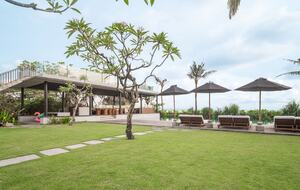Modern Balinese Masterpiece by the Sea - Kabupaten Badung, Indonesia