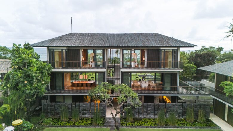 Modern Balinese Masterpiece by the Sea - Kabupaten Badung, Indonesia