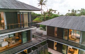 Modern Balinese Masterpiece by the Sea - Kabupaten Badung, Indonesia