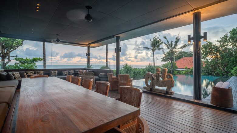 Modern Balinese Masterpiece by the Sea - Kabupaten Badung, Indonesia