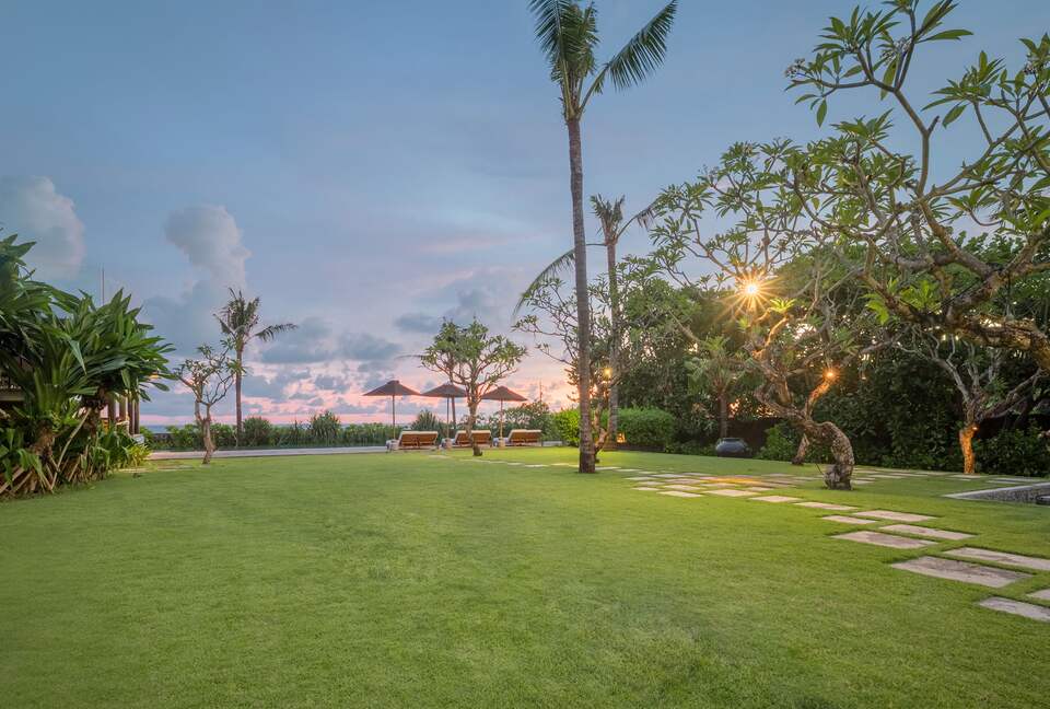 Modern Balinese Masterpiece by the Sea - Kabupaten Badung, Indonesia