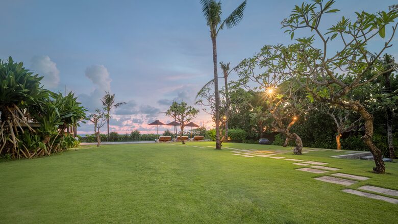 Modern Balinese Masterpiece by the Sea - Kabupaten Badung, Indonesia