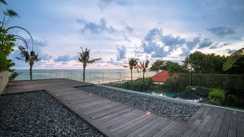 Modern Balinese Masterpiece by the Sea - Kabupaten Badung, Indonesia