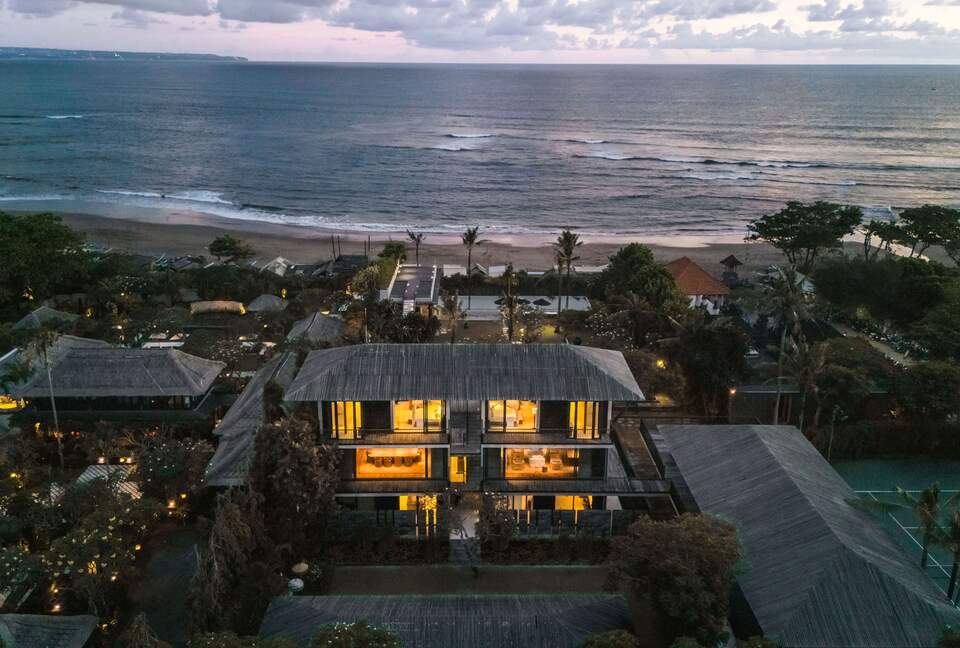 Modern Balinese Masterpiece by the Sea - Kabupaten Badung, Indonesia