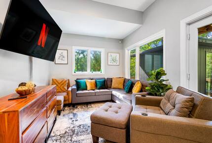 Wellness & Adventure Retreat with Scenic Views - Massanutten, Virginia