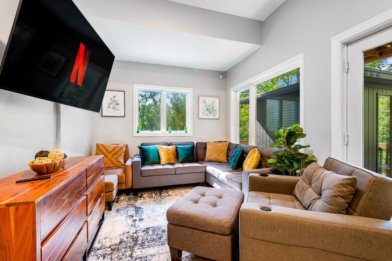 Wellness & Adventure Retreat with Scenic Views - Massanutten, Virginia