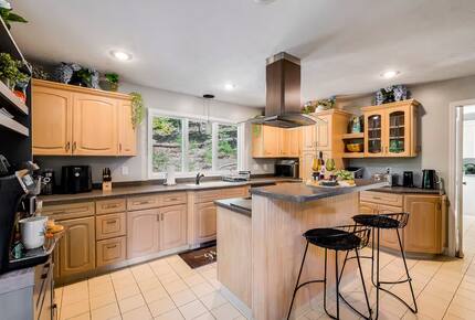 Wellness & Adventure Retreat with Scenic Views - Massanutten, Virginia