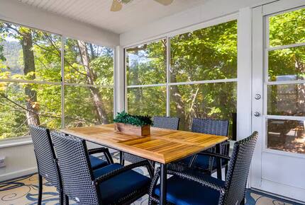 Wellness & Adventure Retreat with Scenic Views - Massanutten, Virginia