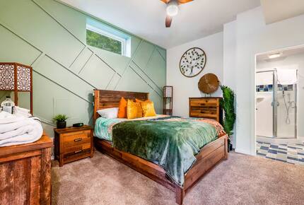 Wellness & Adventure Retreat with Scenic Views - Massanutten, Virginia