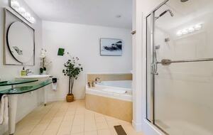 Wellness & Adventure Retreat with Scenic Views - Massanutten, Virginia