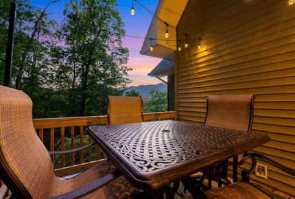Wellness & Adventure Retreat with Scenic Views - Massanutten, Virginia