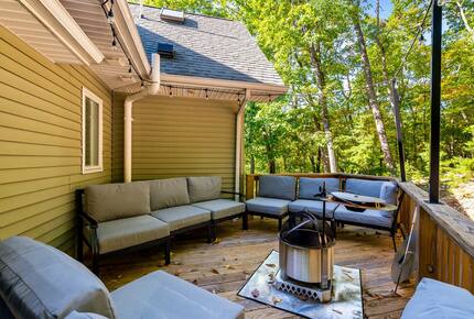 Wellness & Adventure Retreat with Scenic Views - Massanutten, Virginia