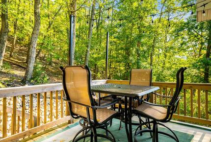 Wellness & Adventure Retreat with Scenic Views - Massanutten, Virginia