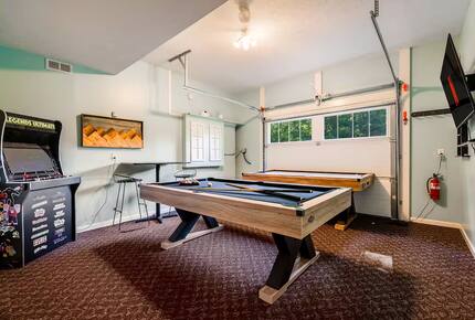 Wellness & Adventure Retreat with Scenic Views - Massanutten, Virginia