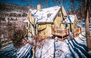 Wellness & Adventure Retreat with Scenic Views - Massanutten, Virginia