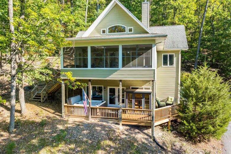 Wellness & Adventure Retreat with Scenic Views - Massanutten, Virginia