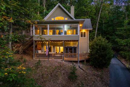 Wellness & Adventure Retreat with Scenic Views - Massanutten, Virginia
