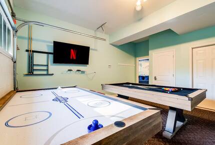 Wellness & Adventure Retreat with Scenic Views - Massanutten, Virginia